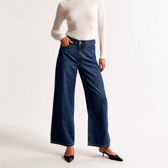 ABERCROMBIE & FITCH “High Rise Cropped Wide Leg Jean” - Picture 1 of 8